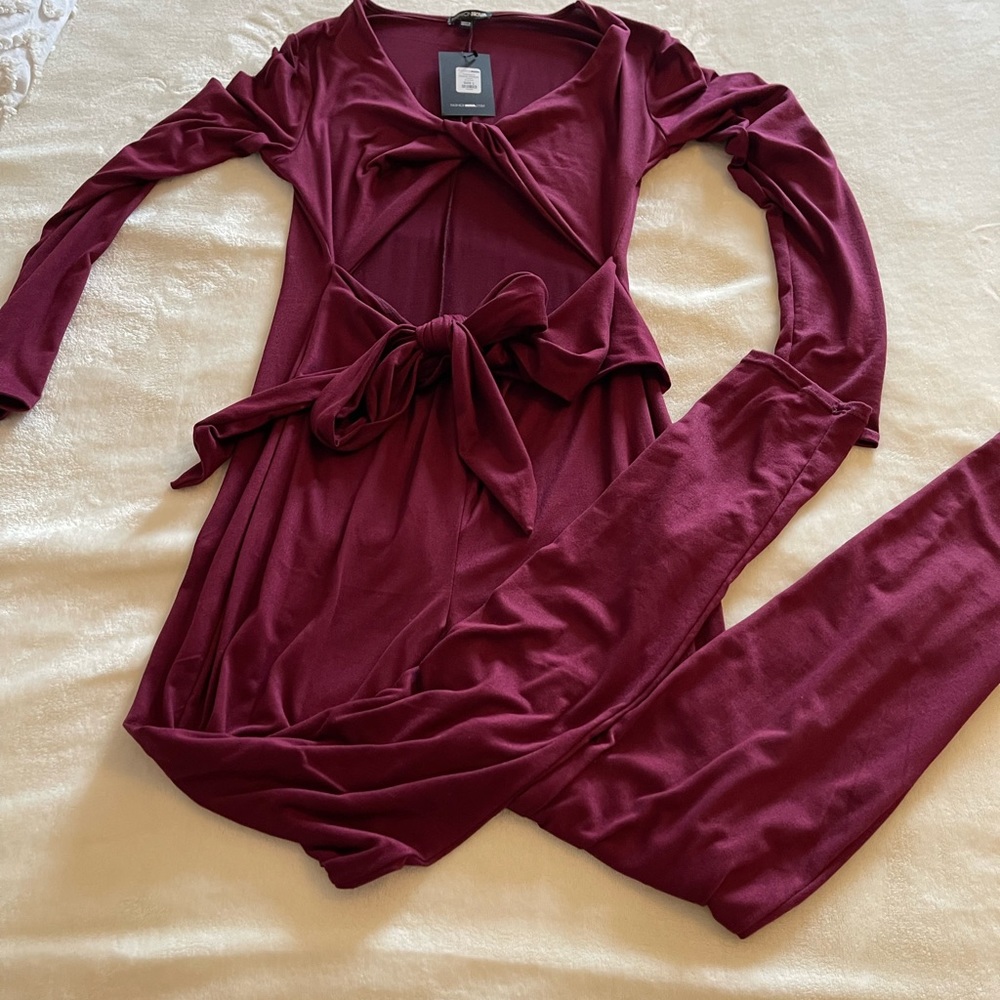 “Coming In Casual” jumpsuit from Fashion Nova size L
